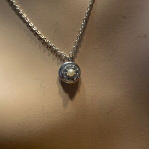 GIRLS VINTAGE SILVERTONE LOCKET WITH TINY “PEARL” EMBRLLISHMENT